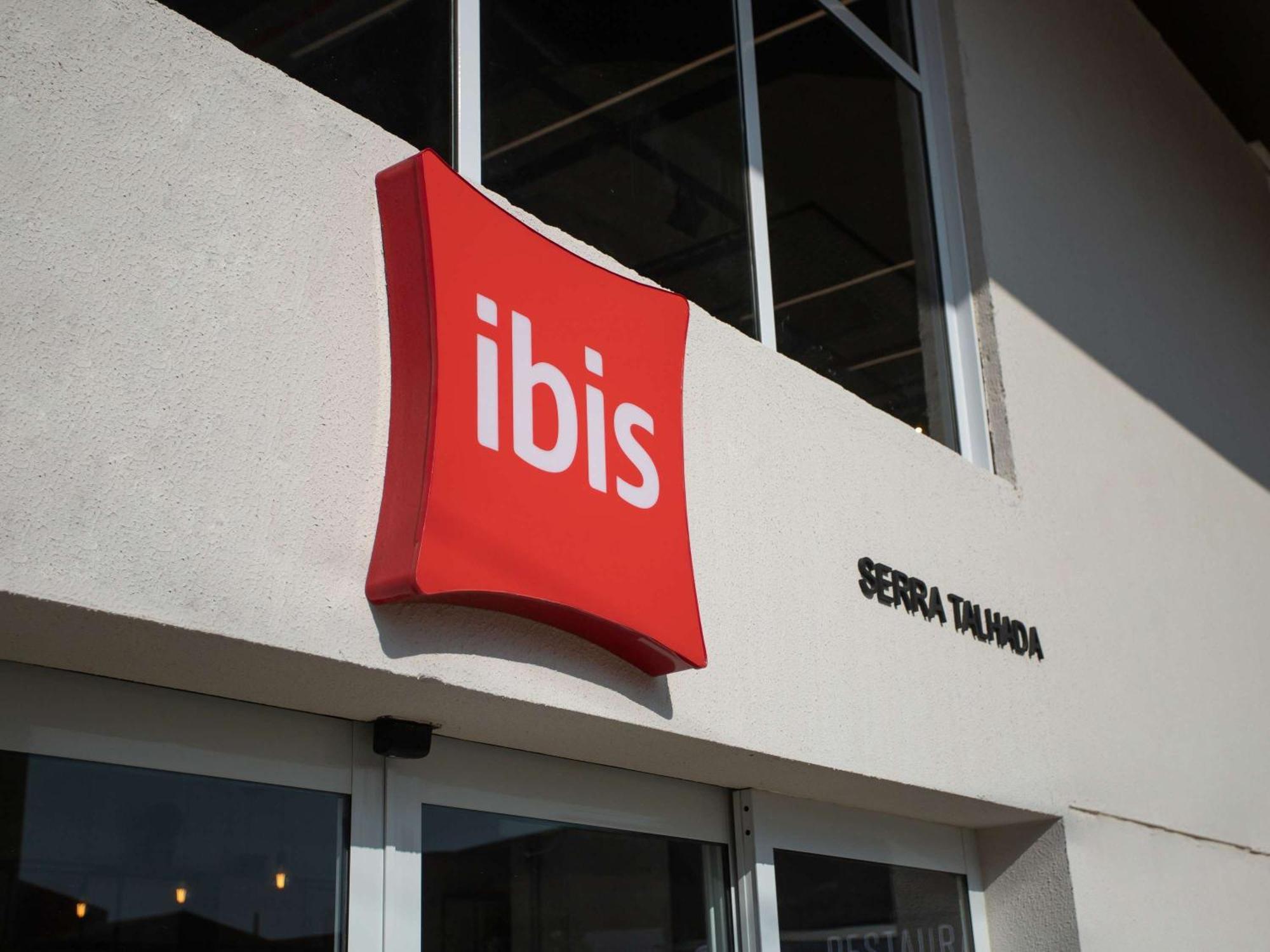 Ibis 3*