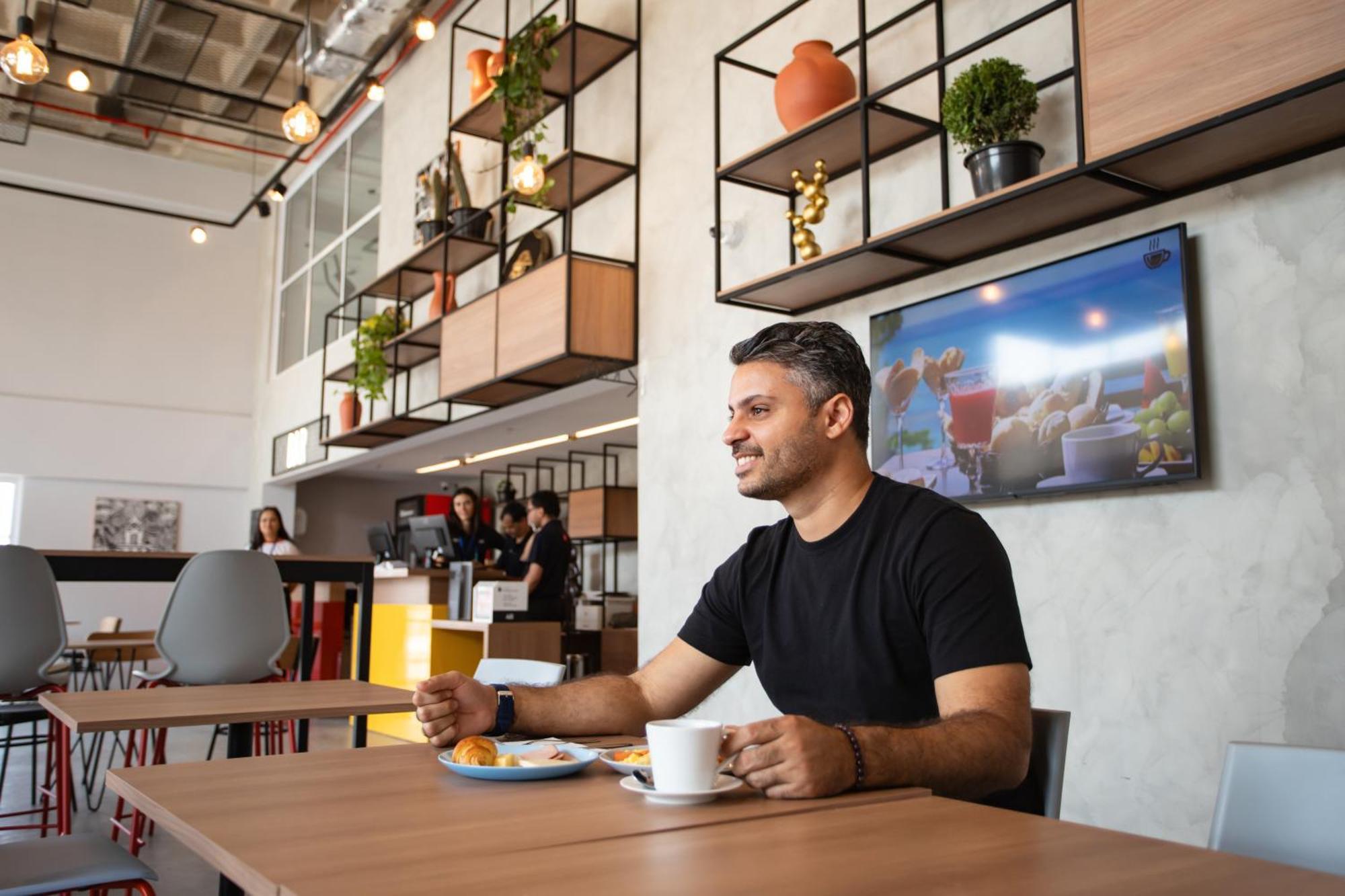 Ibis Hotel 3*